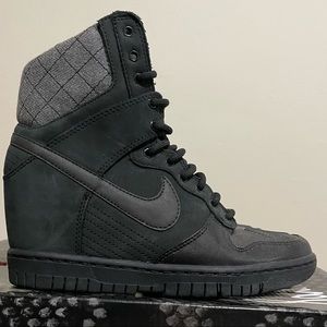 Nike Dunk Sky Hi Wedge SneakerBoot Sz Womens 6.5 Black Grey H2O Repel 684954-300
